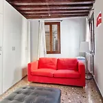 Castello Cozy Apart x4 - Calle Crosera